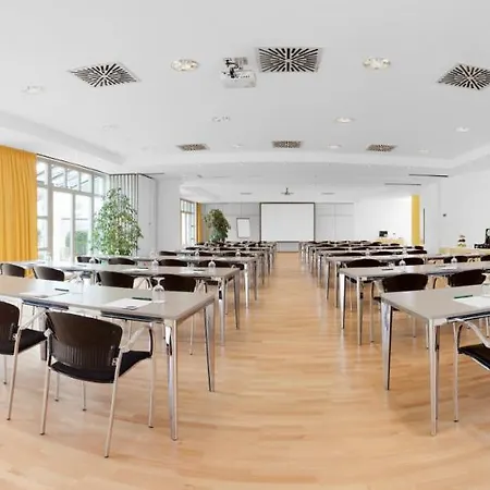 Hotel Herzogspark 4*