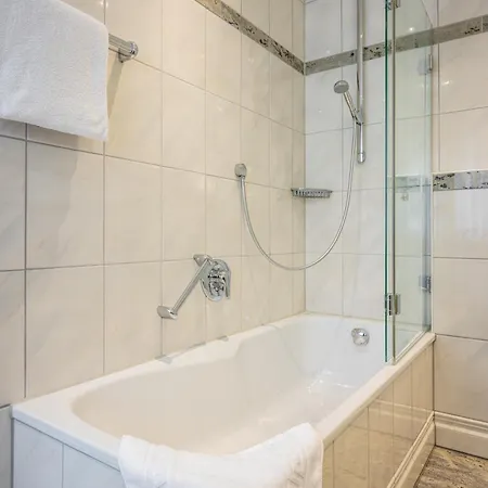 Hotel Herzogspark 4*