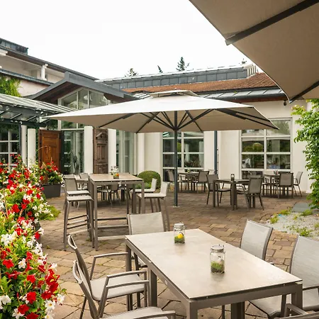 Herzogspark ホテル 4*