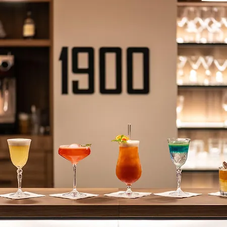 ホテル Herzogspark ヘルツォーゲンアウラッハ