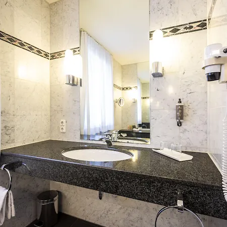 Herzogspark ヘルツォーゲンアウラッハ