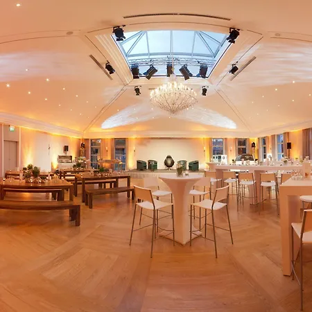 Herzogspark ホテル