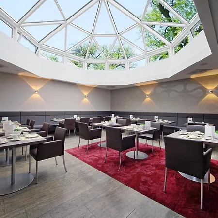 Hotel Herzogspark 4*