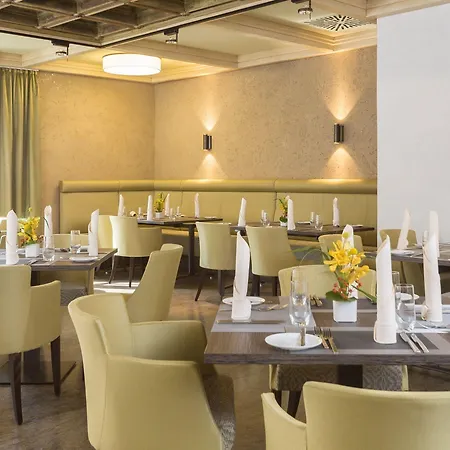 Hotel Herzogspark 4*