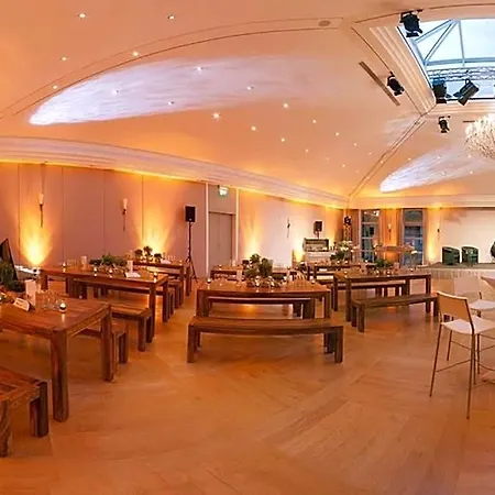 Herzogspark فندق